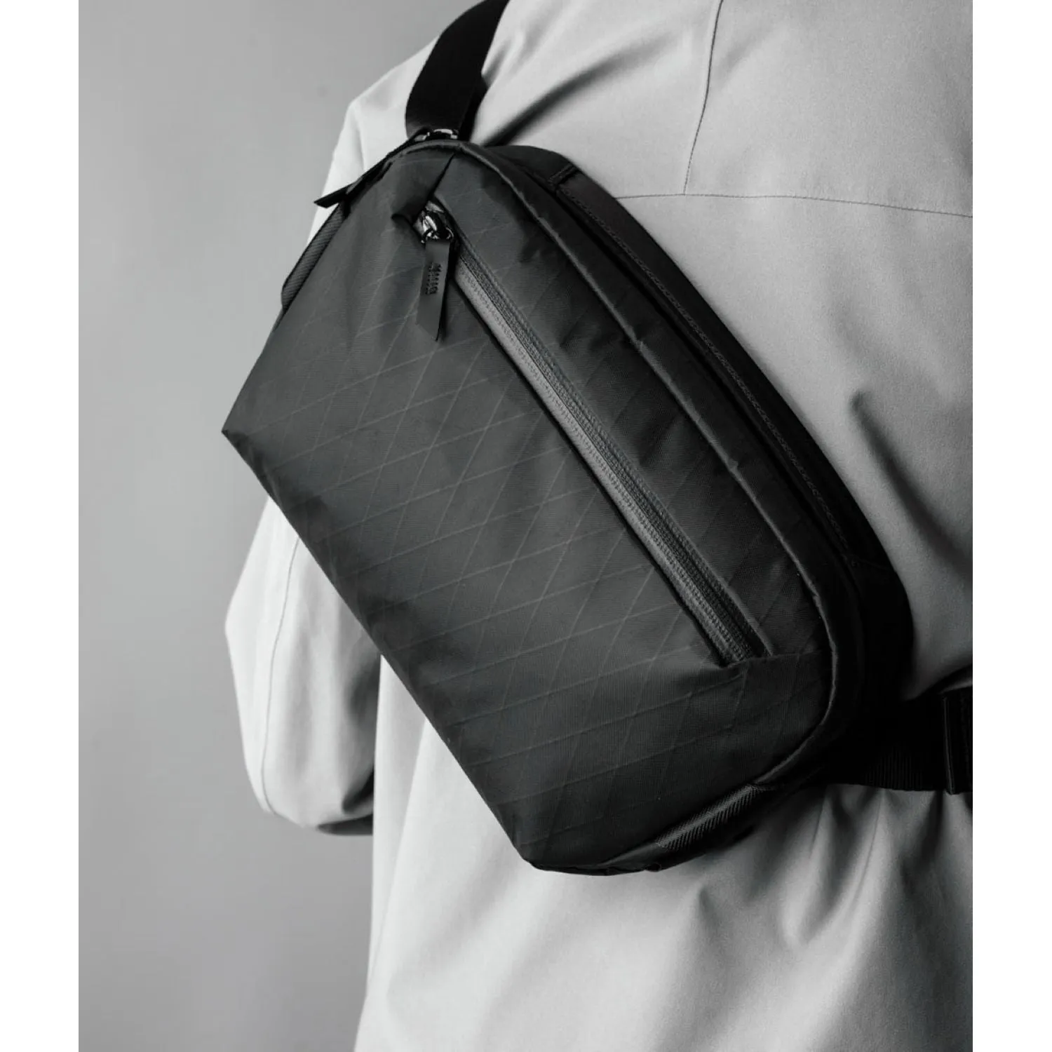 V2.0 Compact ALPAKA Go Sling Mini - Ideal for On-The-Go Lifestyle
