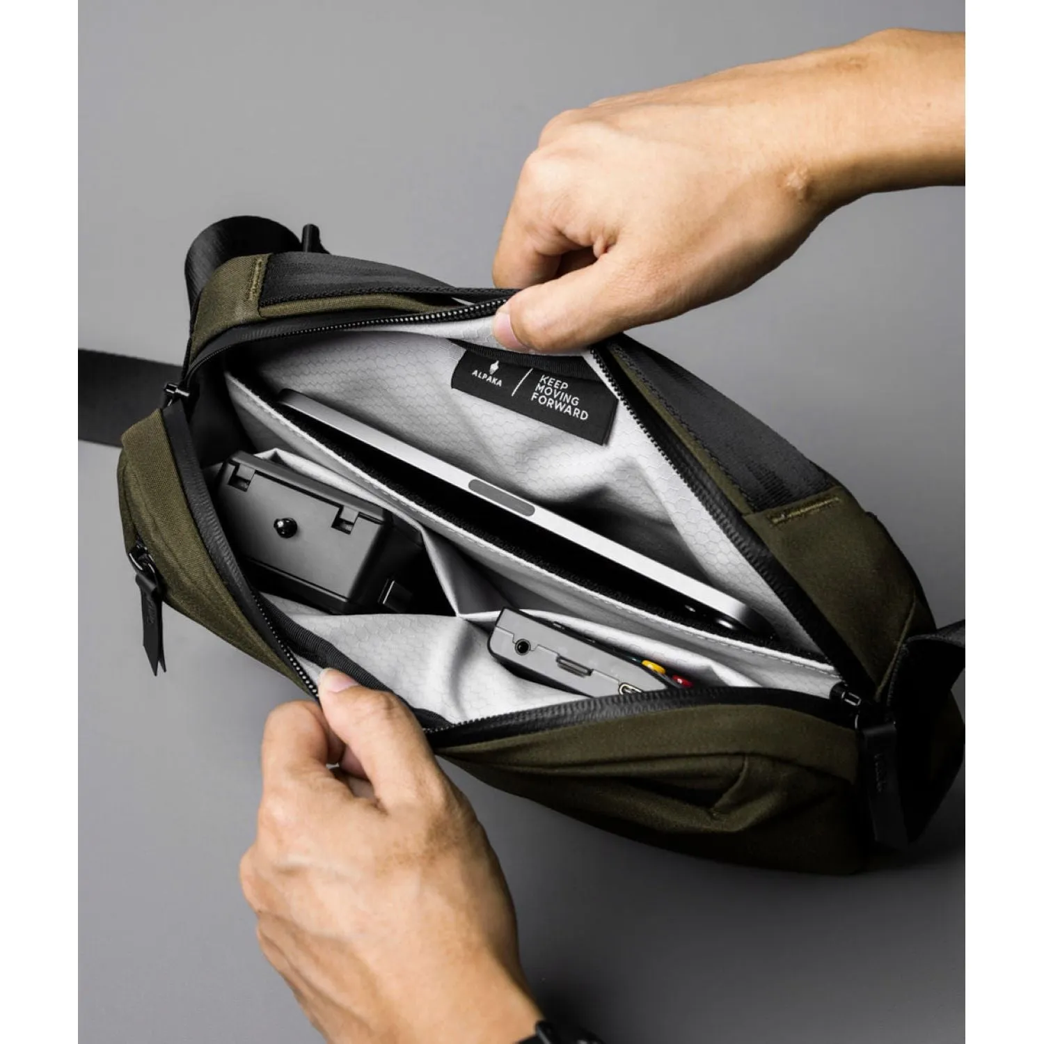 V2.0 Compact ALPAKA Go Sling Mini - Ideal for On-The-Go Lifestyle