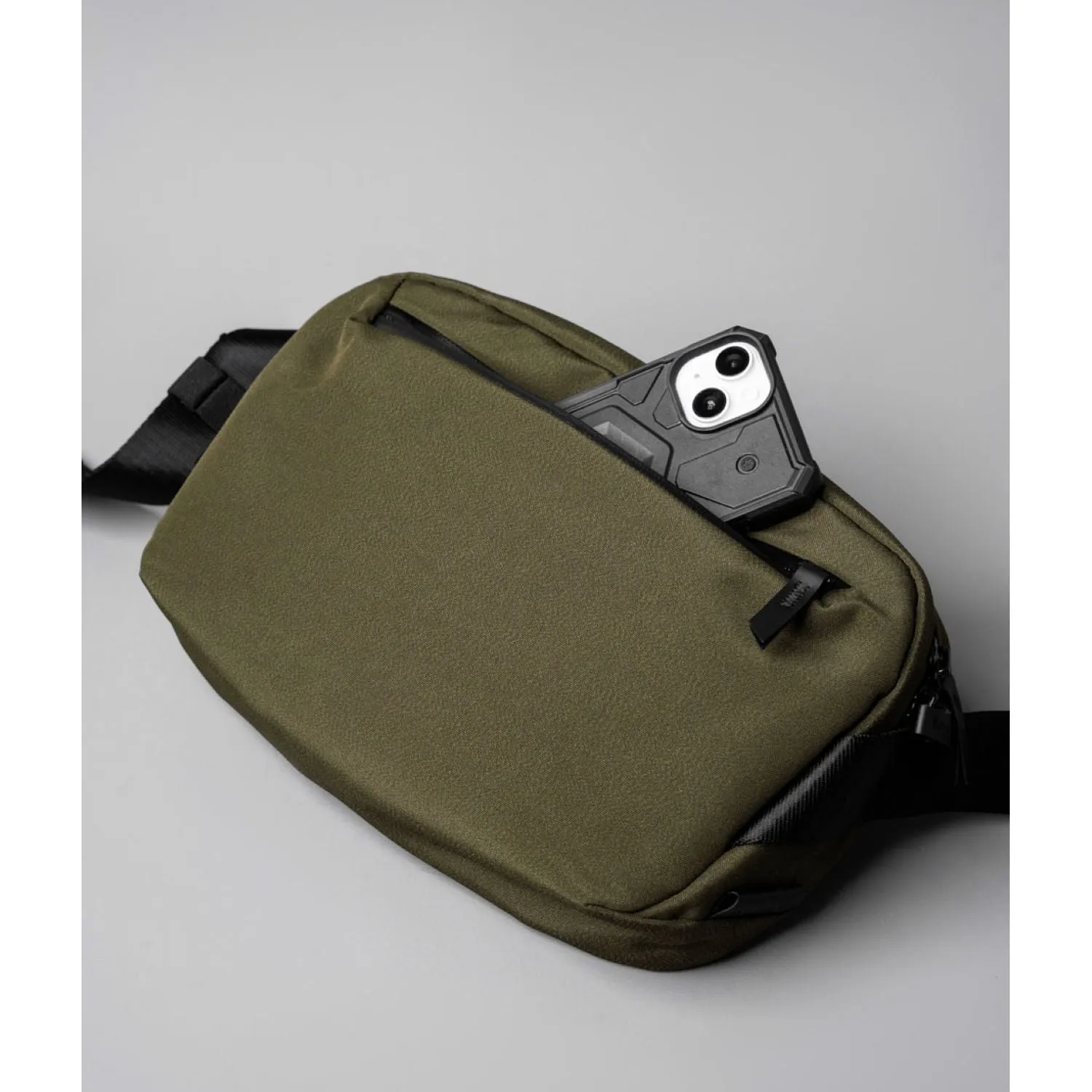 V2.0 Compact ALPAKA Go Sling Mini - Ideal for On-The-Go Lifestyle