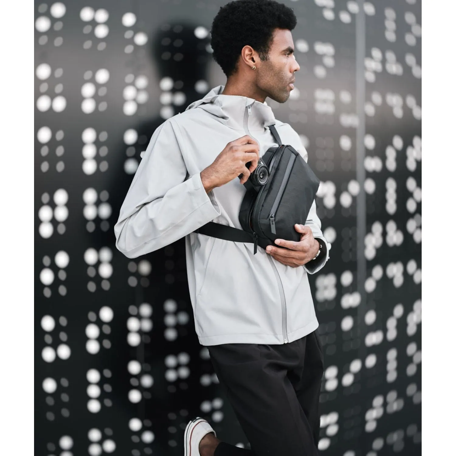 V2.0 Compact ALPAKA Go Sling Mini - Ideal for On-The-Go Lifestyle