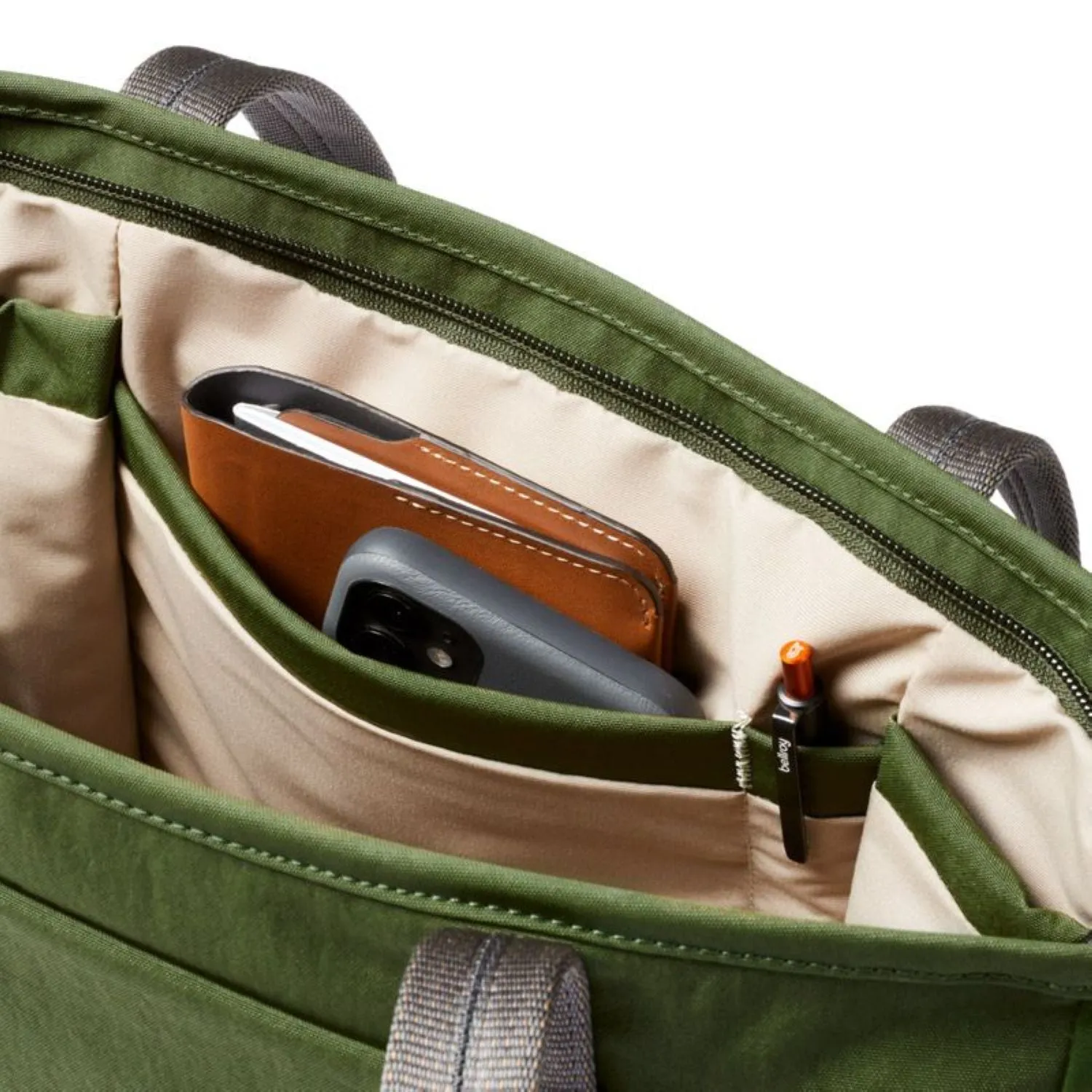 Compact Bellroy Tokyo Tote - Stylish and Functional Everyday Bag