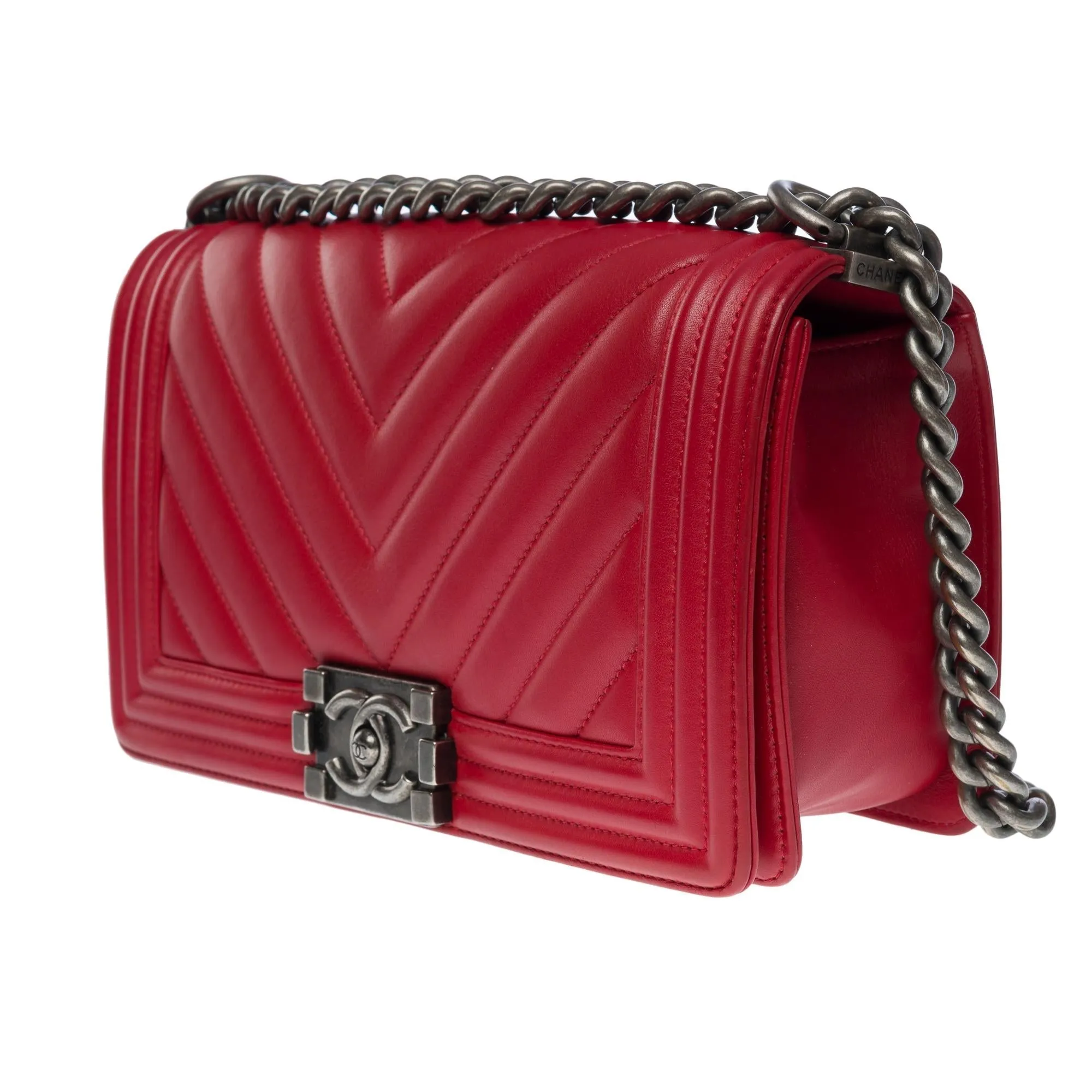 CHANEL Boy Old Medium shoulder bag in red quilted herringbone leather, SHW