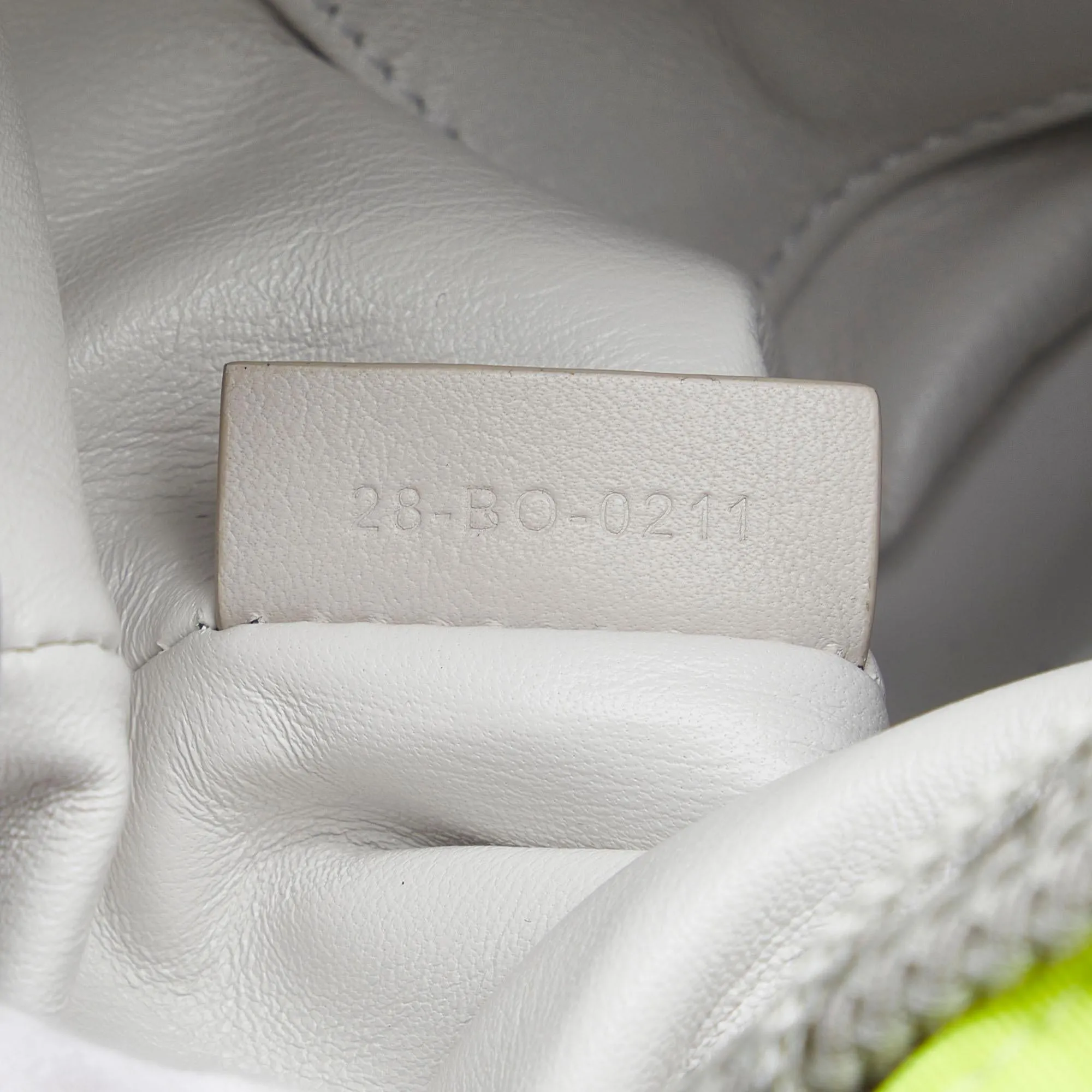 Dior Nylon Bucket Bag (SHG-Q6AgKb)