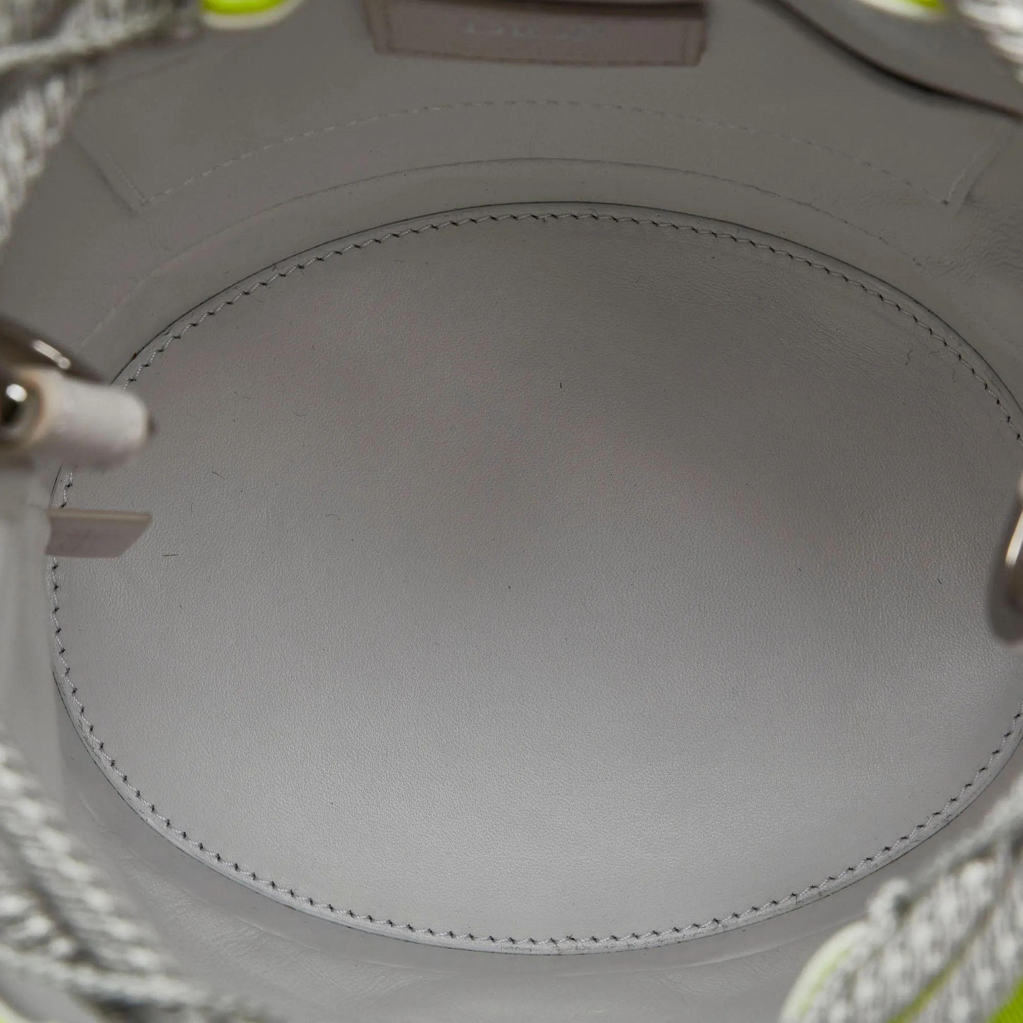 Dior Nylon Bucket Bag (SHG-Q6AgKb)