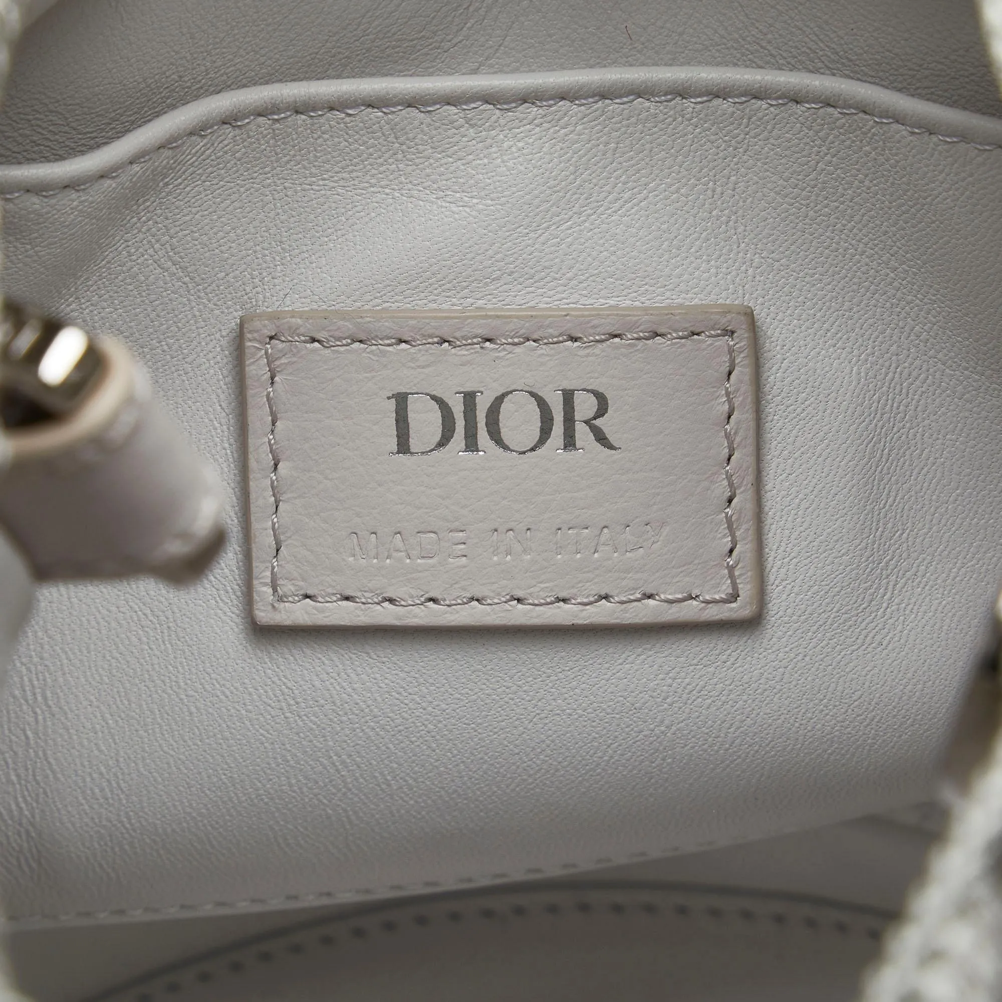 Dior Nylon Bucket Bag (SHG-Q6AgKb)