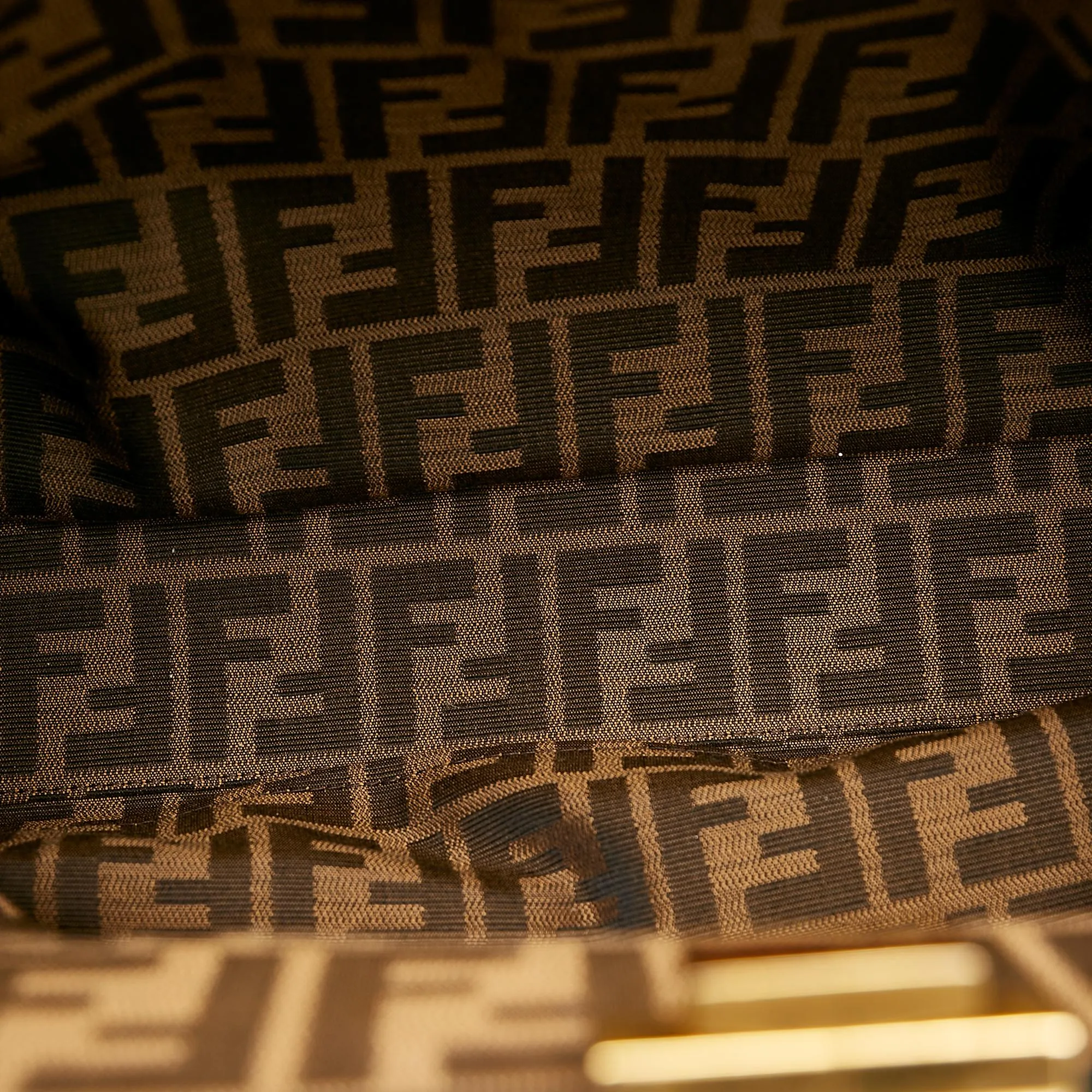 Fendi Large Peekaboo Leather Satchel (SHG-usPpvT)