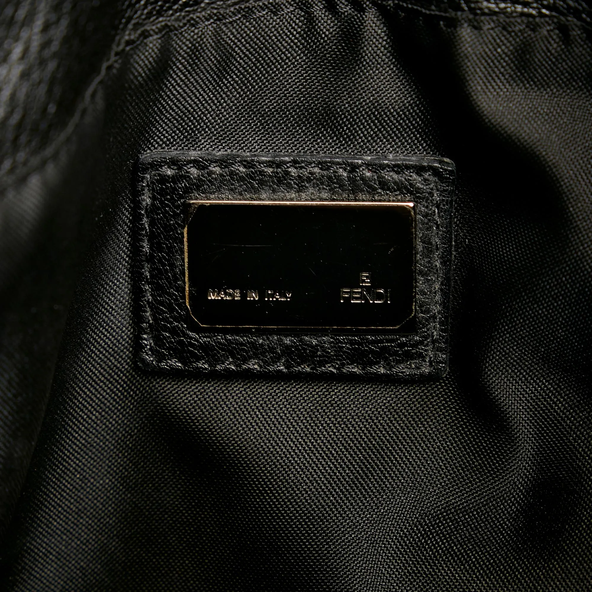 Fendi Leather Tote Bag (SHG-haxu6g)
